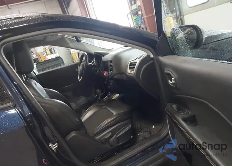 2020 Jeep Compass Latitude 4X4 из США, поврежденный, VIN 3C4NJDBB4LT104653